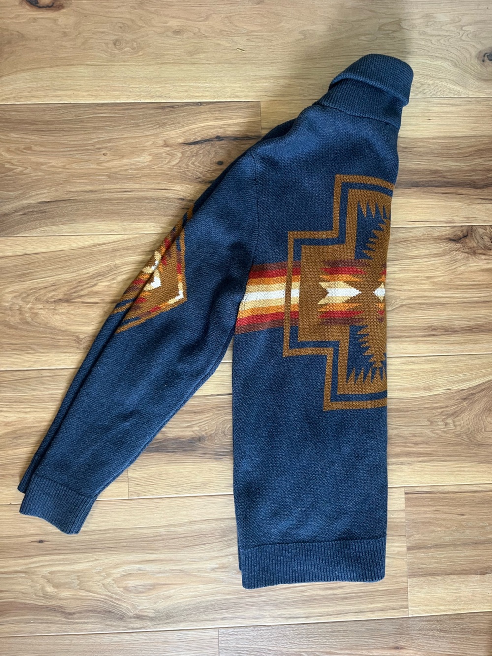 Pendleton Harding Cardigan - Picture 5 of 7